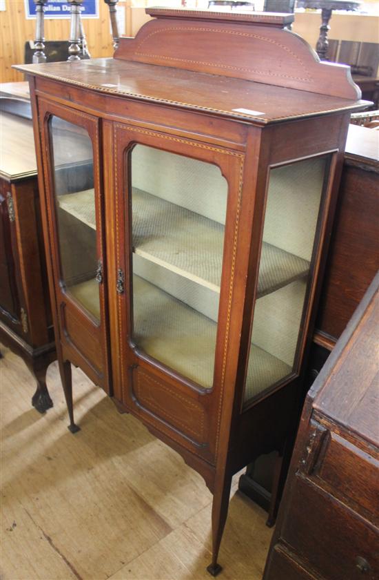 Edwardian inlaid mahogany display cabinet(-)